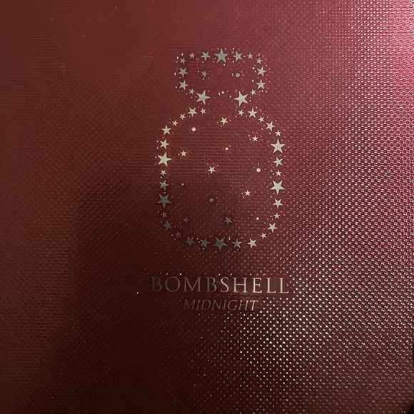 Victoria’s Secret bombshell midnight 1.7 fluid ounce perfume - Picture 4 of 4